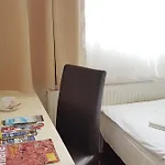酒店 Pest