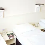 Pest 布达佩斯