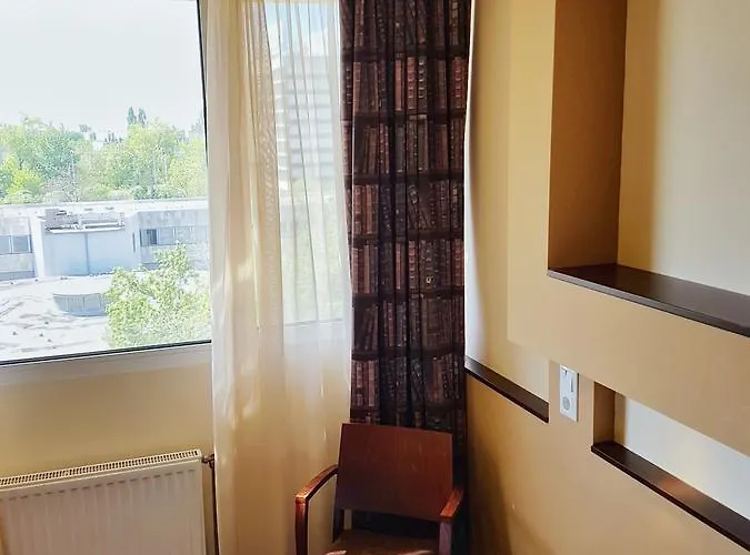 Pest Hotel 3*