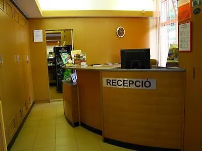 Pest Hotel