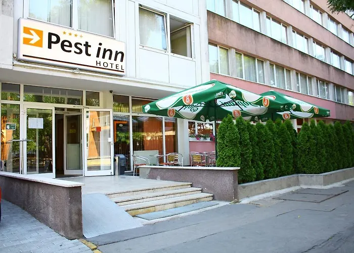 Отель Pest 3*