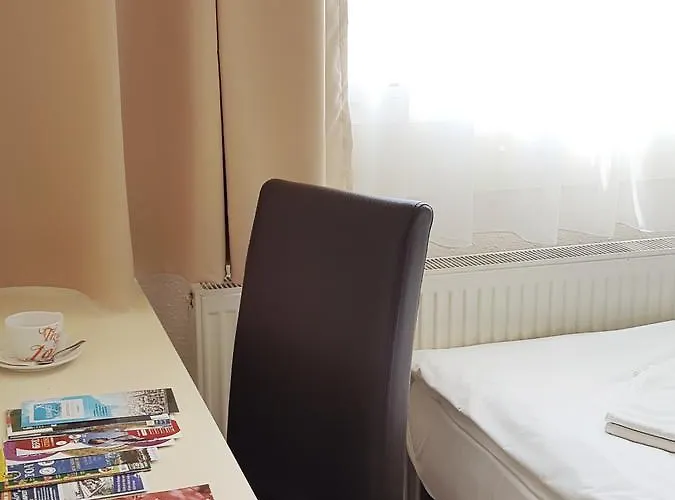 Отель Pest